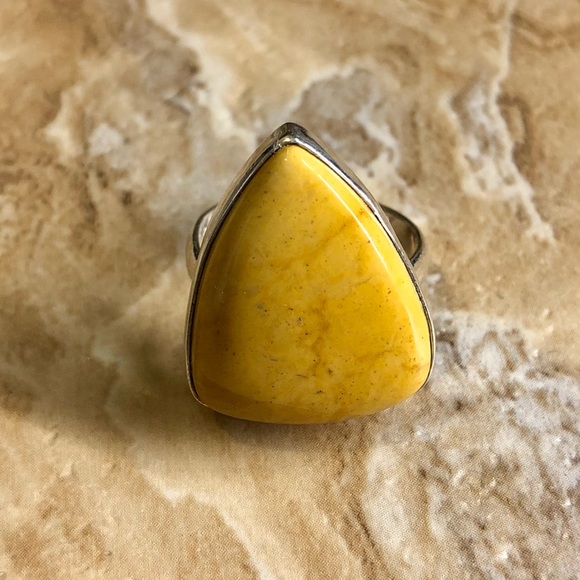 Vintage Jewelry - Sterling Silver Yellow Jasper Stone Ring 925